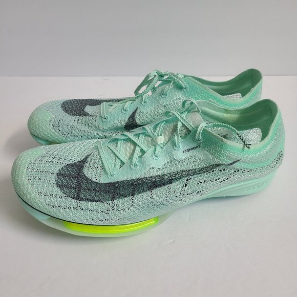 nike track shoes no spikes